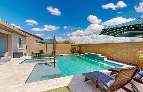 Pool, Hot Tub and Game Room! Spacious Buckeye Home - Foto 4