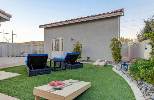 Beautiful 5BR w/King Beds, Pool & Hot Tub, Games - Photo 3