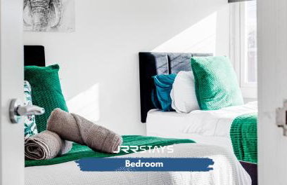 Tipton 3 Bedroom House Garden Sleeps 7 - JRR Stays - Foto 7