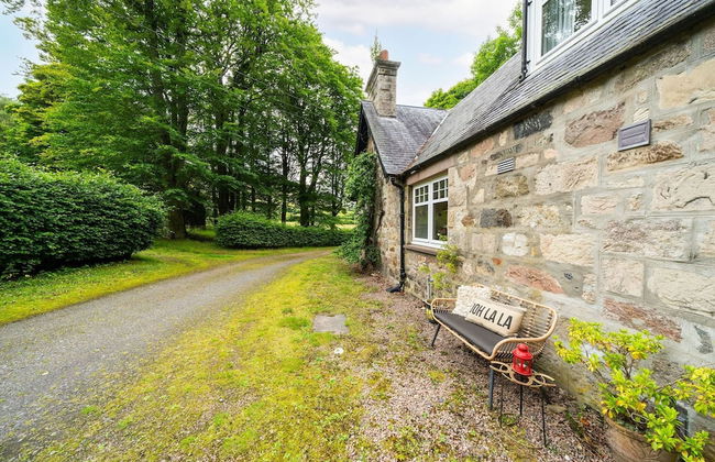 Red Squirrel Cottage Pet Friendly Family Adventure Retreat in Aberdeenshire - Photo 9