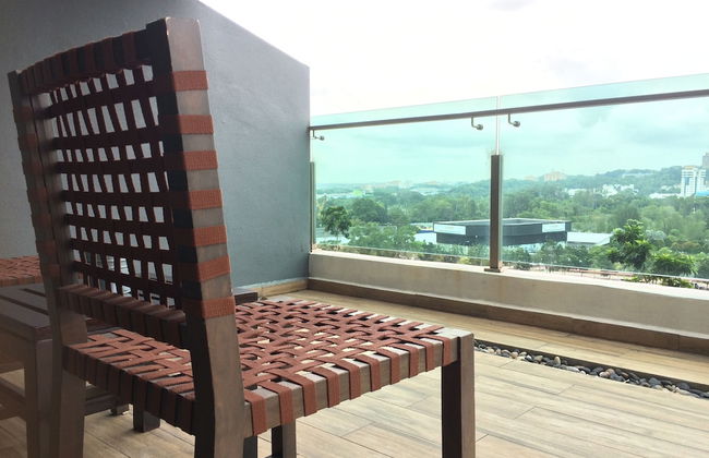 Lawang Suite Apartment With Balcony - Photo 41