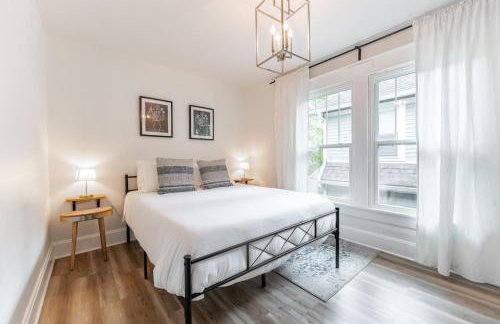 6 Bedroom Duplex Sleeps 14 Close to Lucas Downtown - Photo 31