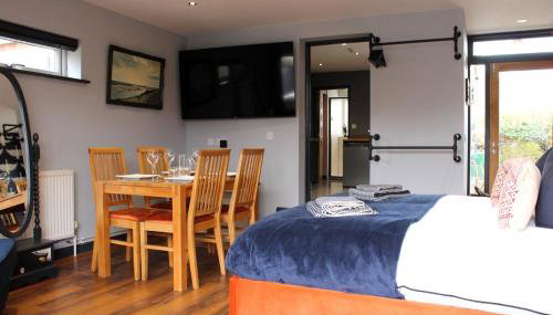 Stylish Escape With Wood-Fired Hot Tub - Foto 5