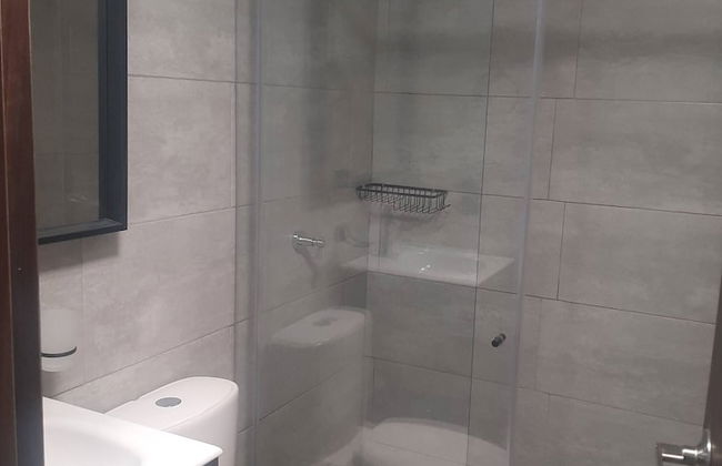 Near the Embassy Studio Apartment - Foto 4