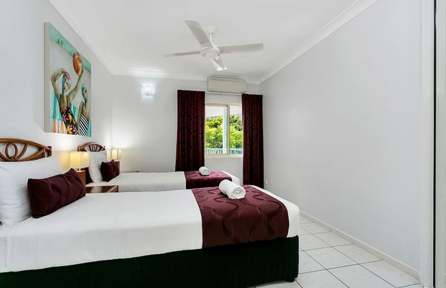 Beachfront Apartments on Trinity Beach - Photo 3