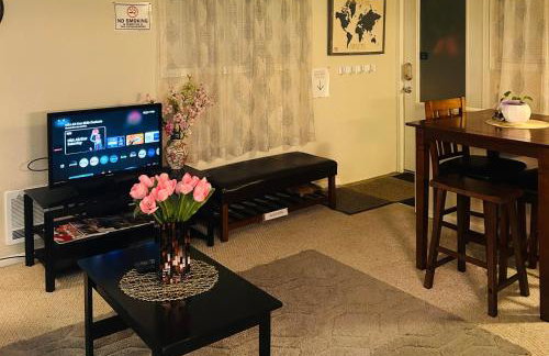 Emerald City Studio Suite - Photo 8