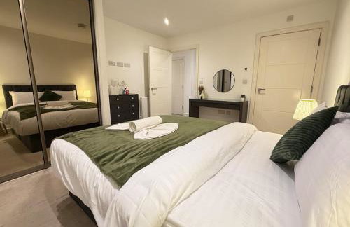 Modern and Spacious 3BR Flat W Balcony - Sleep 12 - Foto 18