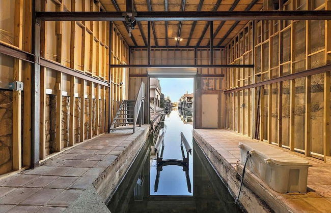 Luxury on Lake LBJ With Hot Tub Firepit & Boat Slip - Foto 34