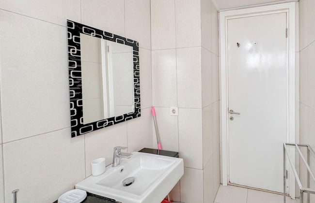 Restful And Simple 2Br At The Via And The Vue Apartment - Photo 22