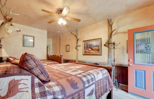 Rural Texas Villa with Hot Tub - Horses Welcome! - Foto 17