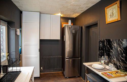 2BR Home in Manchester near Etihad Stadium with Parking - Foto 18