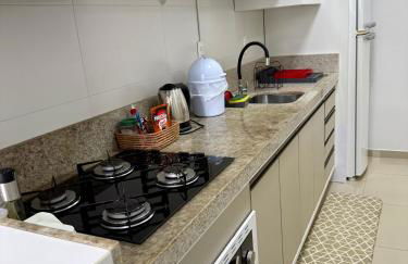 Apartamento vista mar, 2 quartos, garagem - COMPLETO - Foto 14