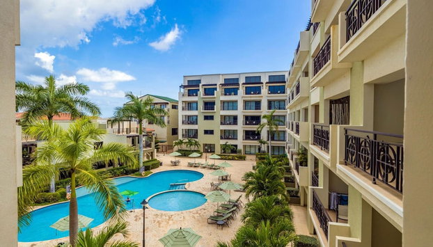 Beautiful 1BR Condo w Large Balcony in Palm Beach - Foto 3, Habitación