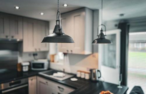 Dog Friendly Kessingland Chalet | Coastal Retreat - Photo 15