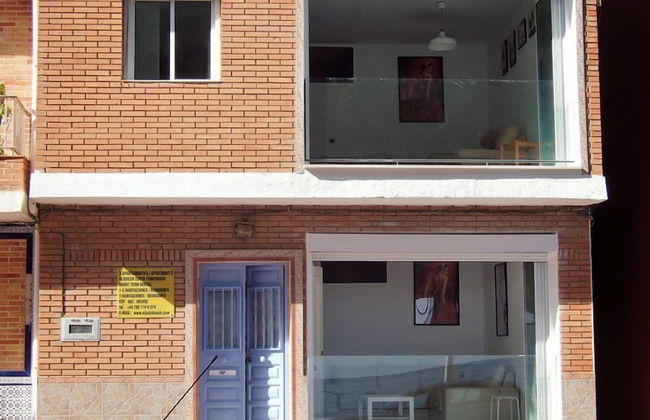 Beachfront House - Photo 26