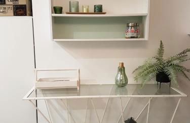 LES VAGUES, terrasse rez-de-ch, parking gratuit, lits faits, animal bienvenu et tout à pied - Foto 18