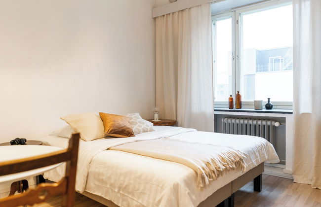 Small Studio in a Prime Location - Photo 4