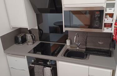 The Studio Loft - A cosy town centre apartment - Photo 24