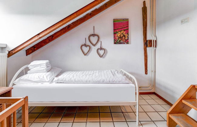 Comfy Holiday Home in Voerendaal - Photo 2