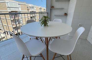 1st Line Beach Direct Access Private Parking - Foto 3