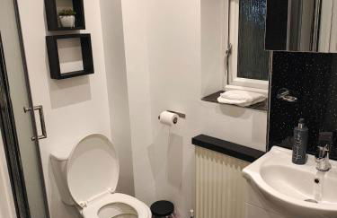 Manchester City Deluxe 4-Bed near Etihad Stadium & C0-0P Arena, Sleeps 9 - Foto 23