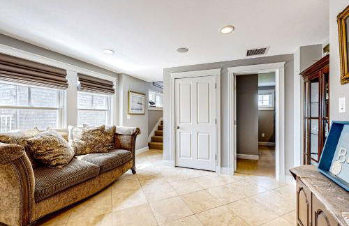 At Ease On Long Sands - Foto 18