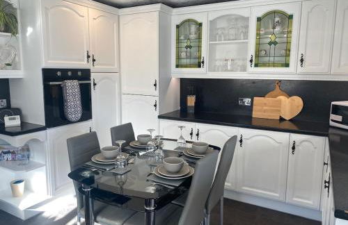 Number Forty Two, Portsoy - A 3 bedroom cottage with sea views - Foto 6