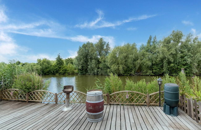 Idyllic Holiday Home in Ooltgensplaat on the Water - Foto 17