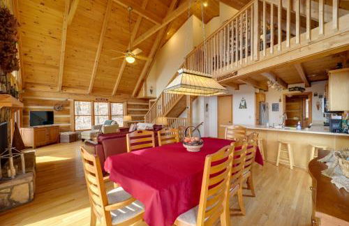 Smoky Mountain Vacation Rental with Large Deck! - Foto 8