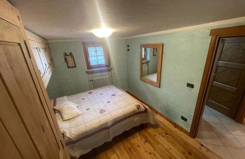 Bilocale pietra e legno immerso nella natura - Foto 14