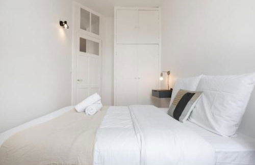 La Madeleine-Beautiful bright two bedroom apart - Foto 16