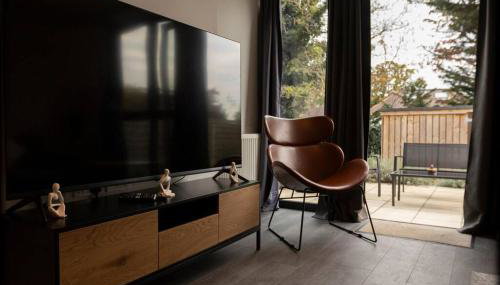 3-Bed, 2-Bath Wembley Apartment with Free Parking - Foto 2