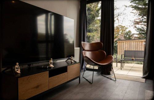 3-Bed, 2-Bath Wembley Apartment with Free Parking - Foto 2