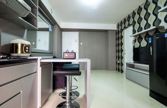Modern and Comfort 2BR Bassura City Apartment - Foto 14