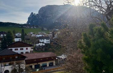 Casa con vista sciliar Blu centro paese con parcheggio privato - Photo 1