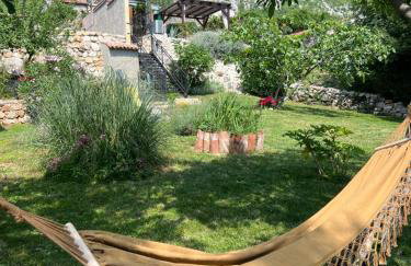 Villa Cocoon - Vacation Home with Heated Pool & Garden - Foto 22