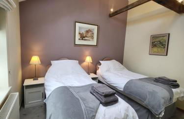 The Coach House - Photo 25