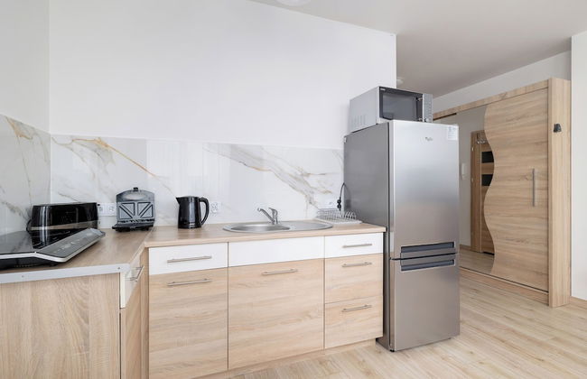 Air-conditioned Apartment by Renters - Photo 7