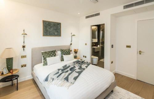 Modern 3-Bedroom Apartment near Kings Cross & Coal Drops - Photo 48