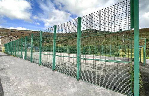 Joyful Jungle Jewel wBalcony & Foozeball-Ferndale - Foto 47