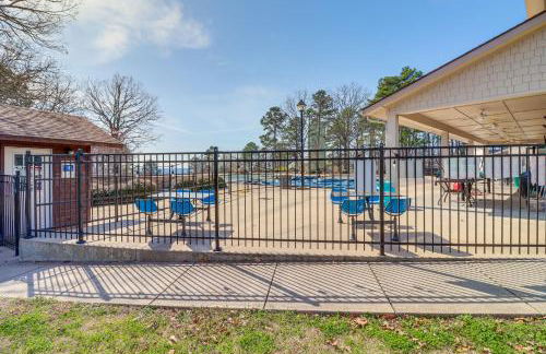 4 Mi to Greers Ferry Lake Condo with Deck and Balcony - Foto 28