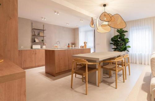 Stylish & Spacious Flat near the Beach by HostWise - Photo 19