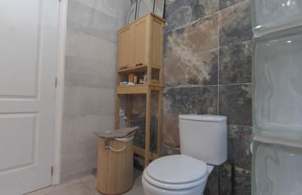 Large, converted farmhouse with pool - Foto 55