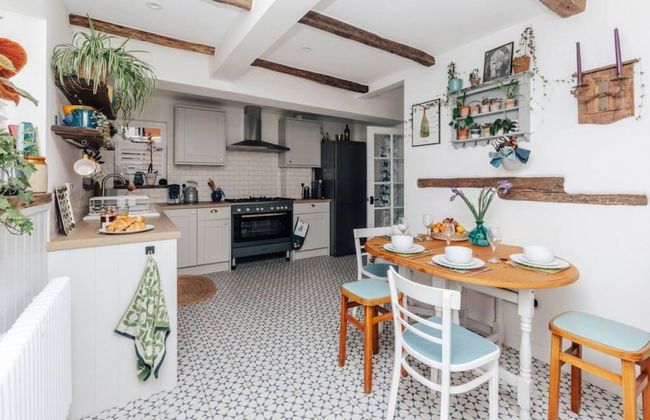 The Poppies - From 150 Per Night - Photo 17