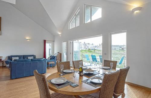Celyn Y Mor Stunning Rhosneigr Family Beach House - Pass the Keys - Foto 8