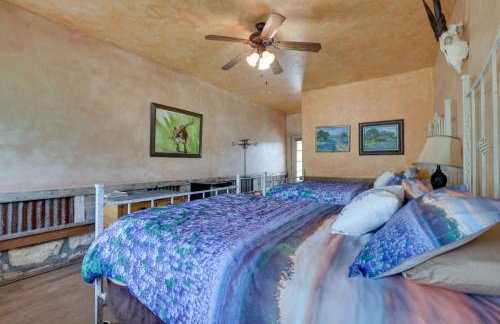 Rural Texas Villa with Hot Tub - Horses Welcome! - Foto 14