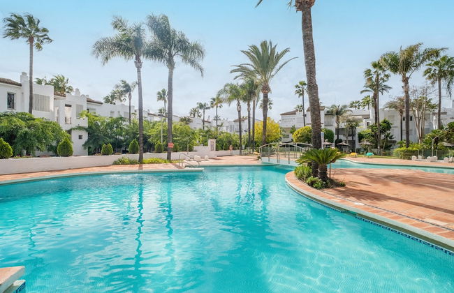 Cozy Garden Apartment by Sea - Foto 1