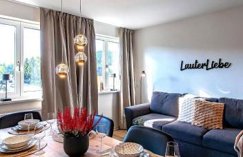 LauterLiebe Apartment I WLAN I Küche I Stellplatz I Zentral - Foto 1