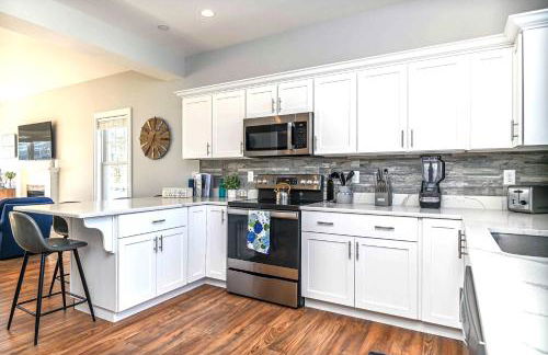 Maritime Meadows - Charming Resort-Style Home - Photo 37