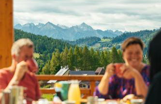 Houten Villa "ReisnaarPolen" Royaal ontbijt tevens Gluten Lactose vrij, Vega en diner mogelijk, sauna en Hottub - Foto 2